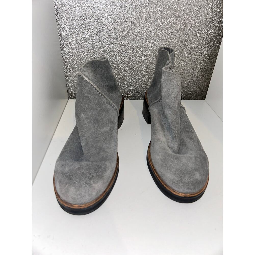 J. Shoes  Mary  Gray Blue Suede 2” Stacked Heel Ankle Booties EU 37 US 6.5 UK 4